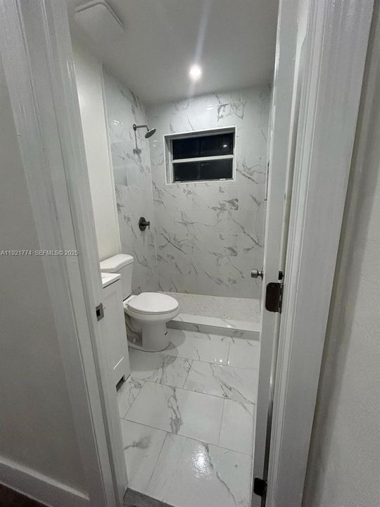 В аренду: $2,400 (2 спален, 1 ванн, 1560 Квадратных фут)