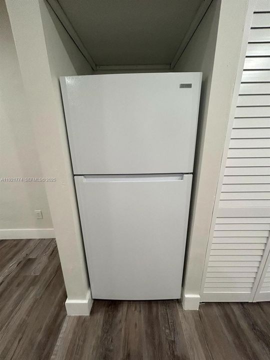 В аренду: $2,400 (2 спален, 1 ванн, 1560 Квадратных фут)