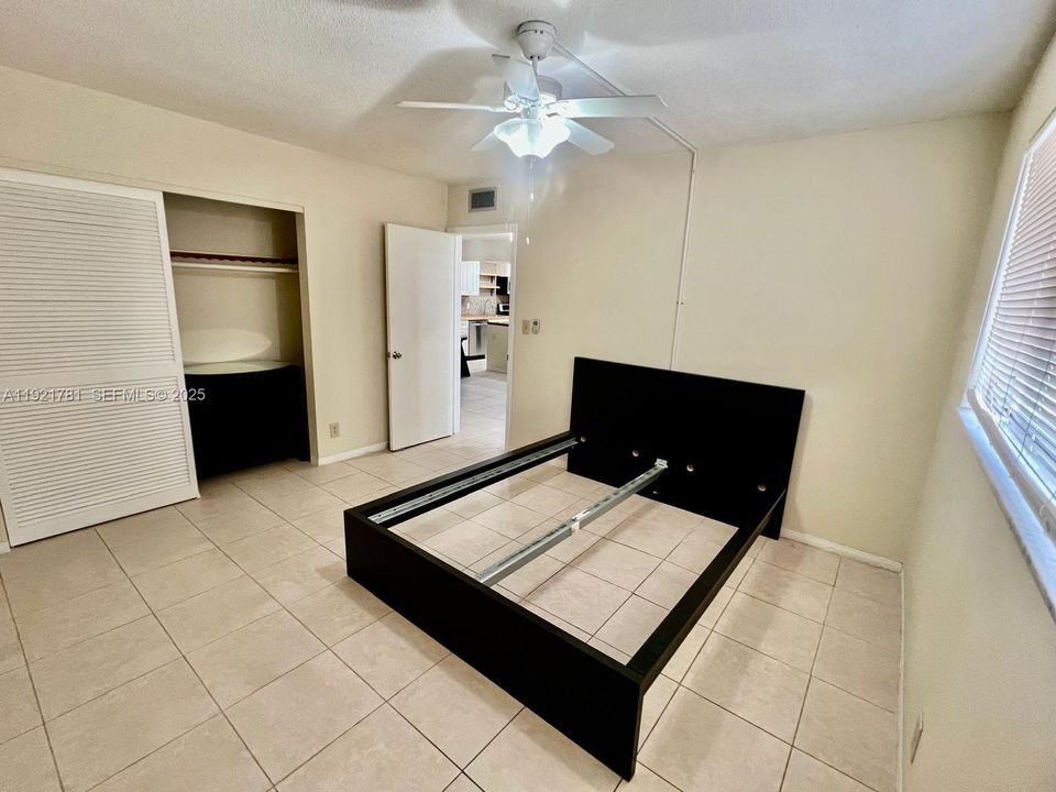 For Sale: $117,500 (2 beds, 1 baths, 774 Square Feet)