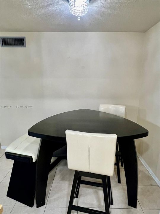 For Sale: $117,500 (2 beds, 1 baths, 774 Square Feet)