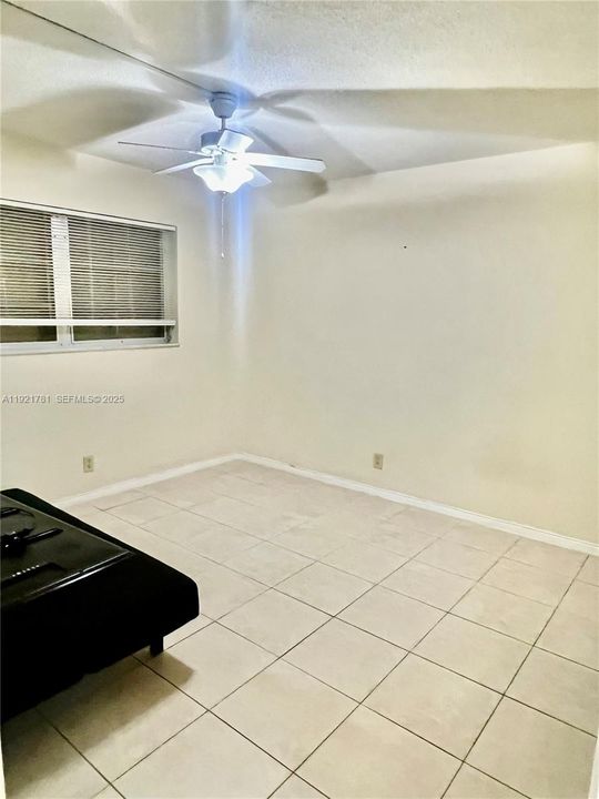 For Sale: $117,500 (2 beds, 1 baths, 774 Square Feet)