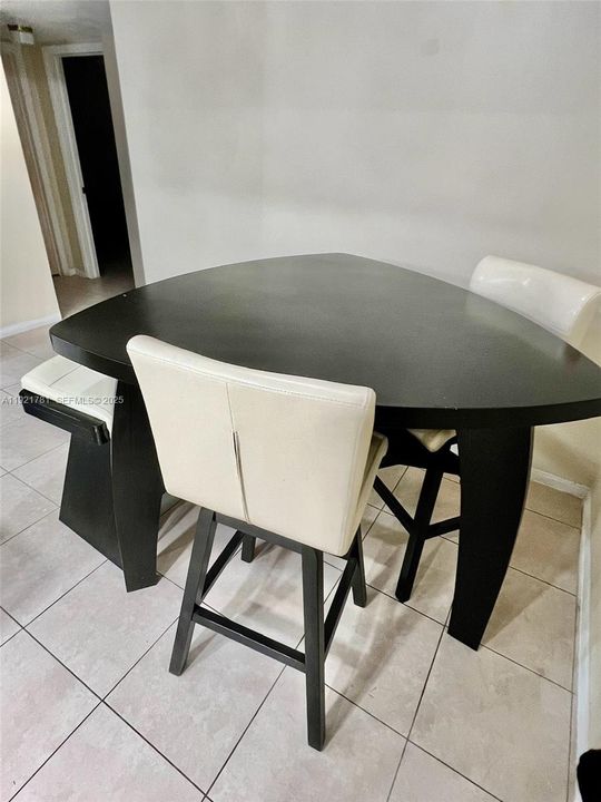 For Sale: $117,500 (2 beds, 1 baths, 774 Square Feet)