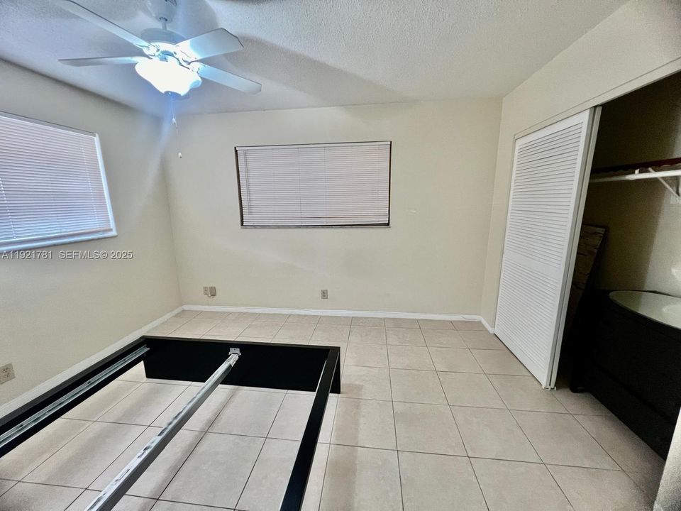 For Sale: $117,500 (2 beds, 1 baths, 774 Square Feet)