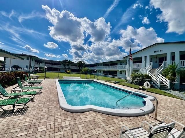 For Sale: $117,500 (2 beds, 1 baths, 774 Square Feet)