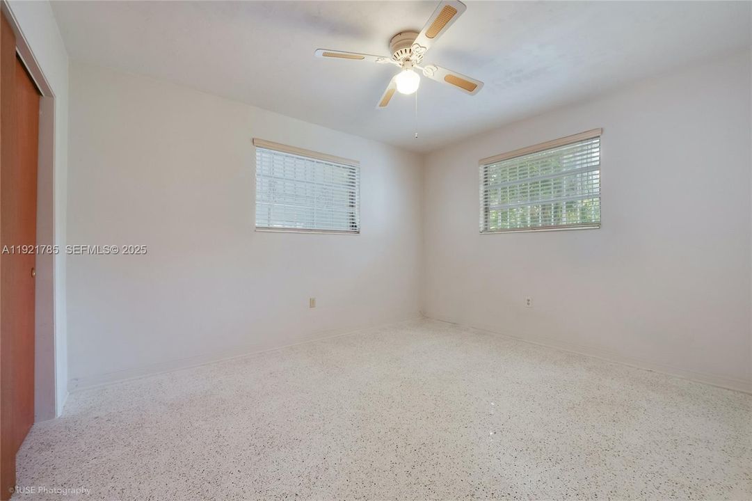 For Sale: $1,275,000 (3 beds, 2 baths, 1575 Square Feet)