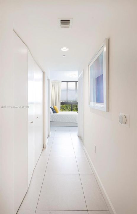 На продажу: $619,900 (2 спален, 2 ванн, 1032 Квадратных фут)