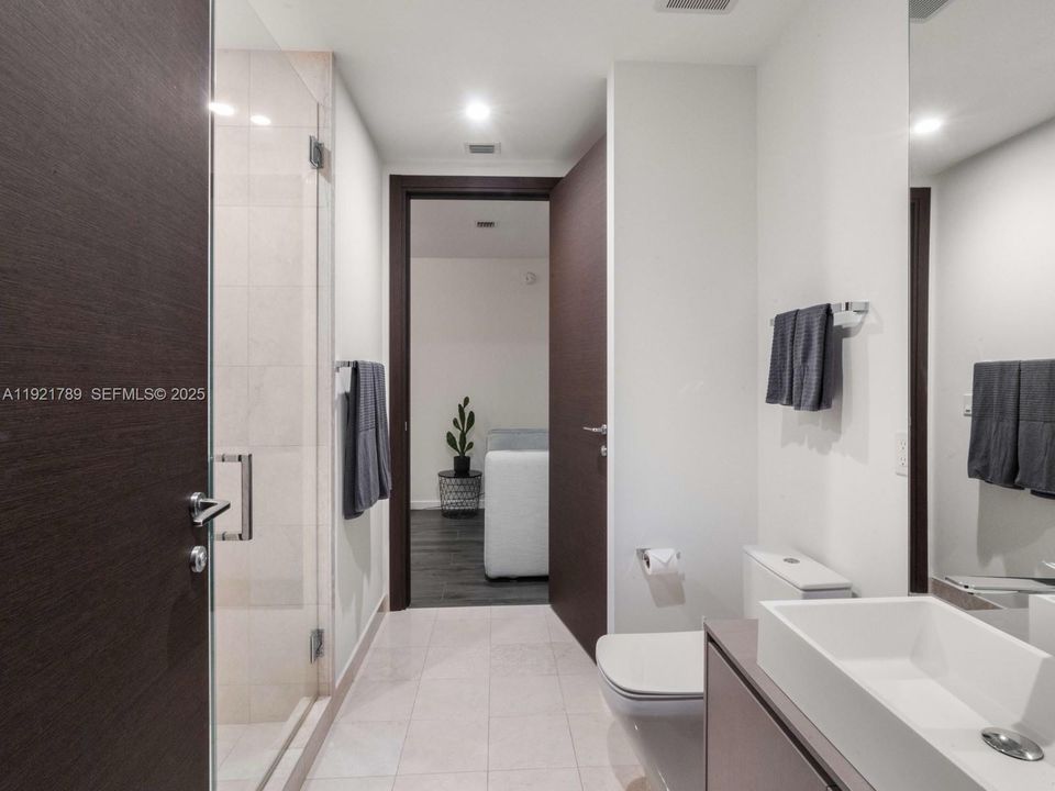 На продажу: $1,849,500 (2 спален, 2 ванн, 1249 Квадратных фут)