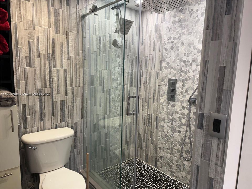 待售: $385,000 (3 贝兹, 2 浴室, 1192 平方英尺)