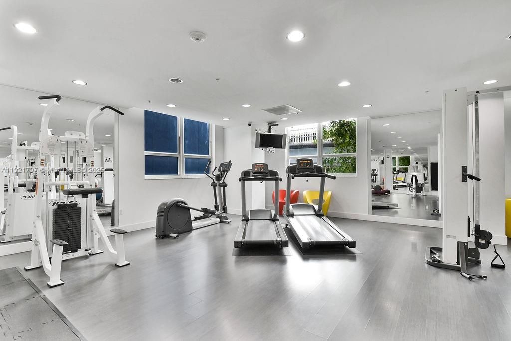 出租: $3,500 (2 贝兹, 2 浴室, 1078 平方英尺)