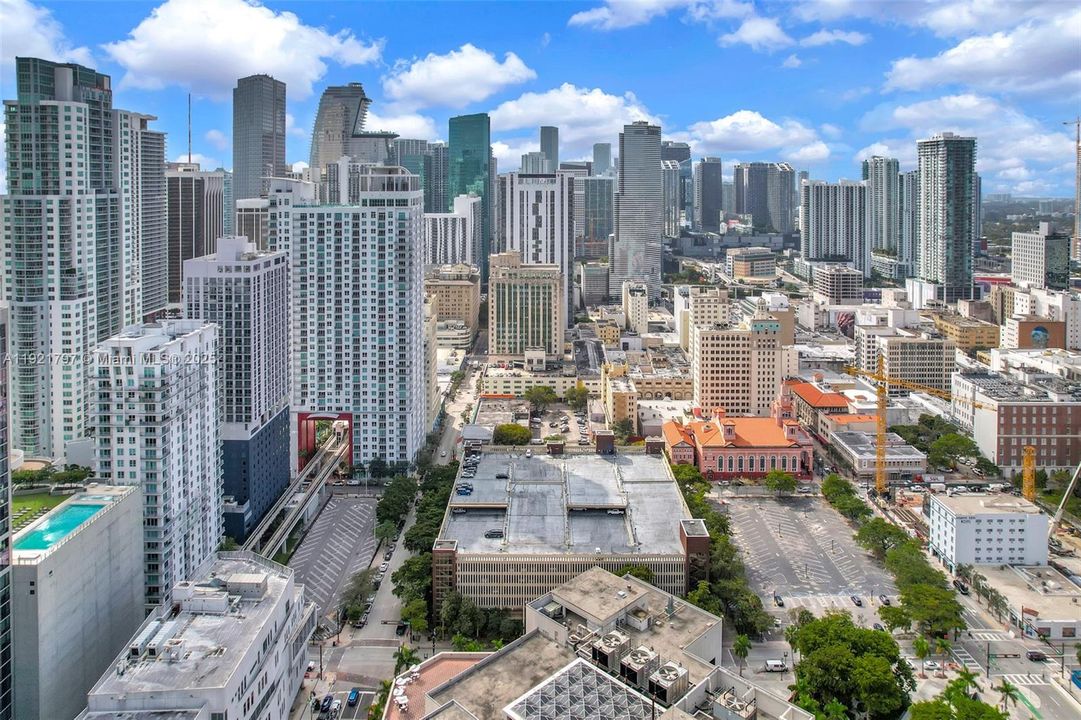 出租: $3,500 (2 贝兹, 2 浴室, 1078 平方英尺)