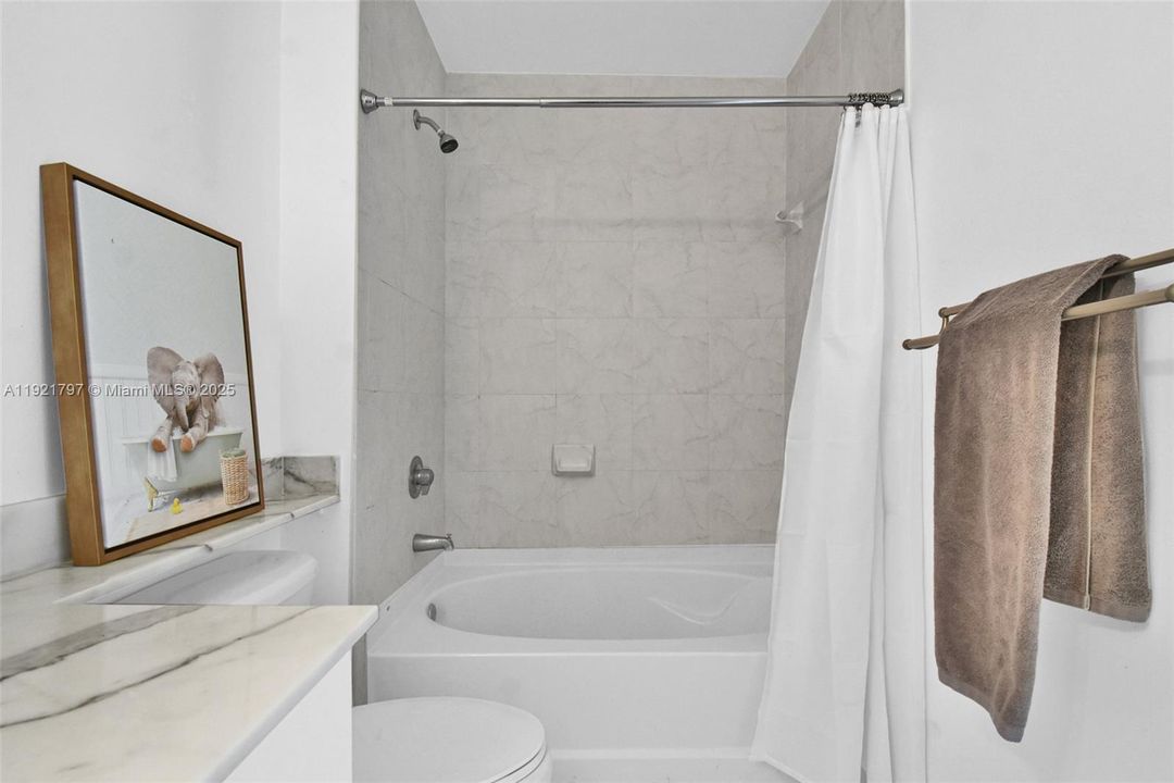 出租: $3,500 (2 贝兹, 2 浴室, 1078 平方英尺)