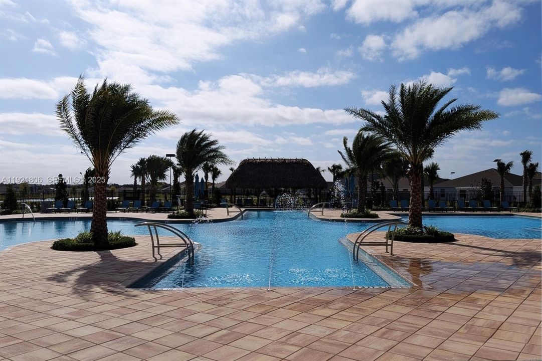 En Renta: $2,050 (4 camas, 2 baños, 1880 Pies cuadrados)