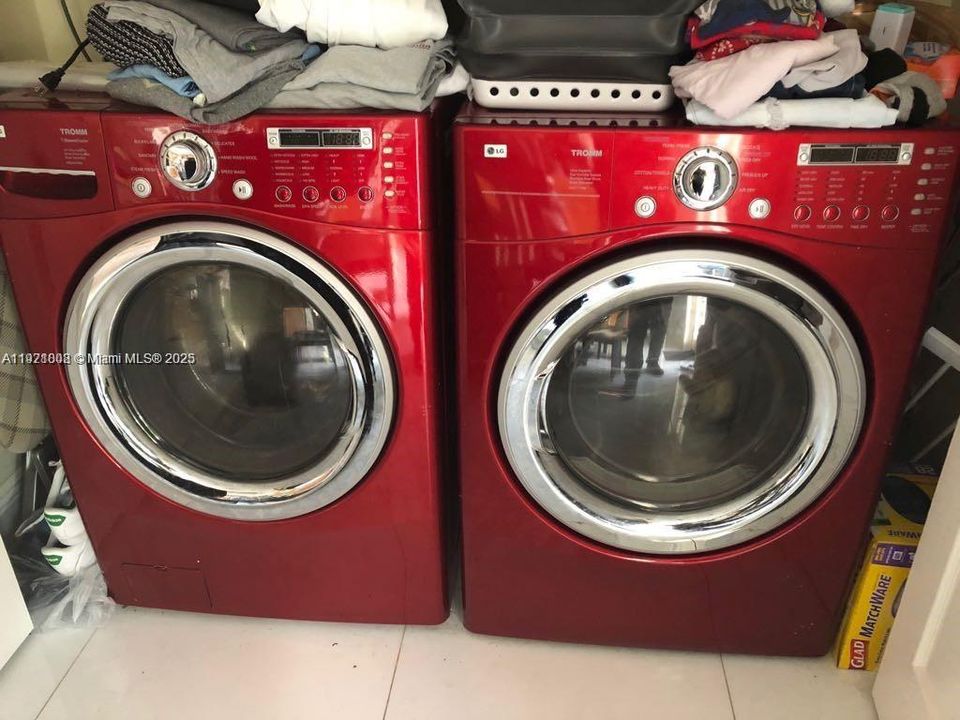 В аренду: $4,390 (3 спален, 2 ванн, 2271 Квадратных фут)