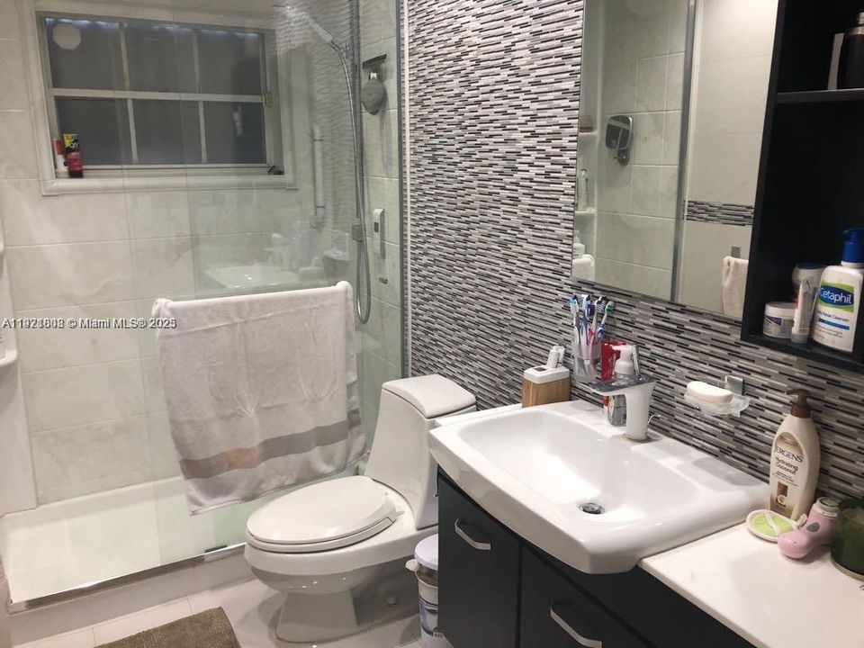 В аренду: $4,390 (3 спален, 2 ванн, 2271 Квадратных фут)