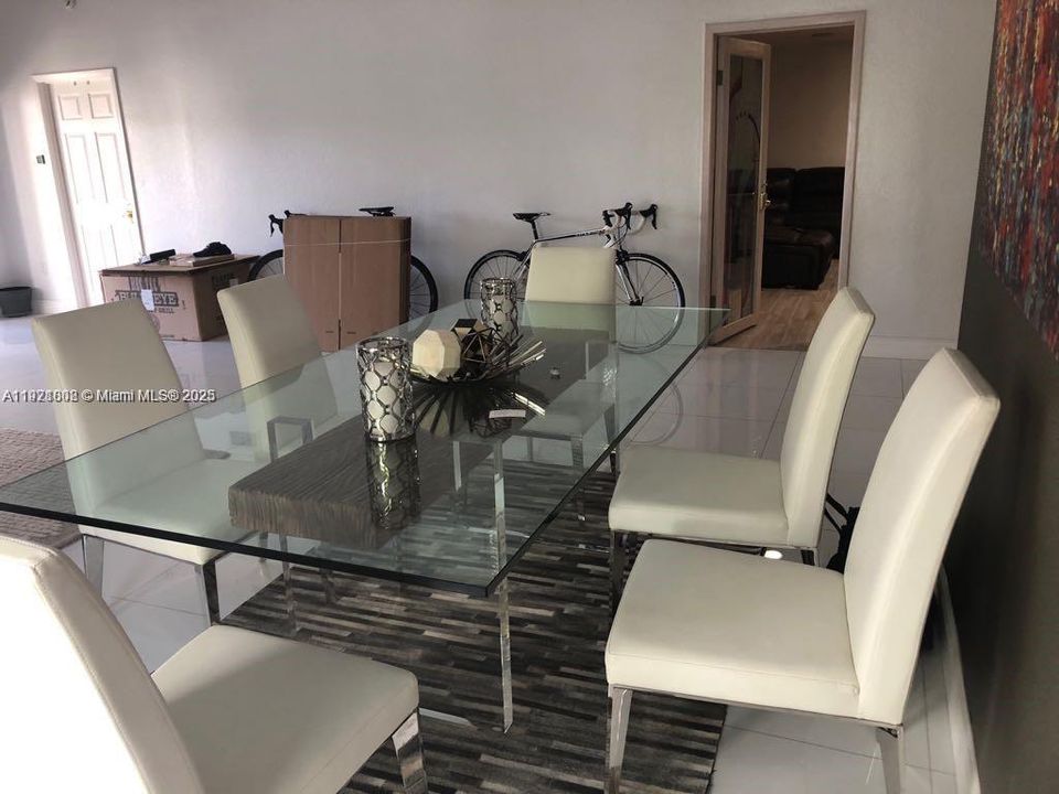 В аренду: $4,390 (3 спален, 2 ванн, 2271 Квадратных фут)