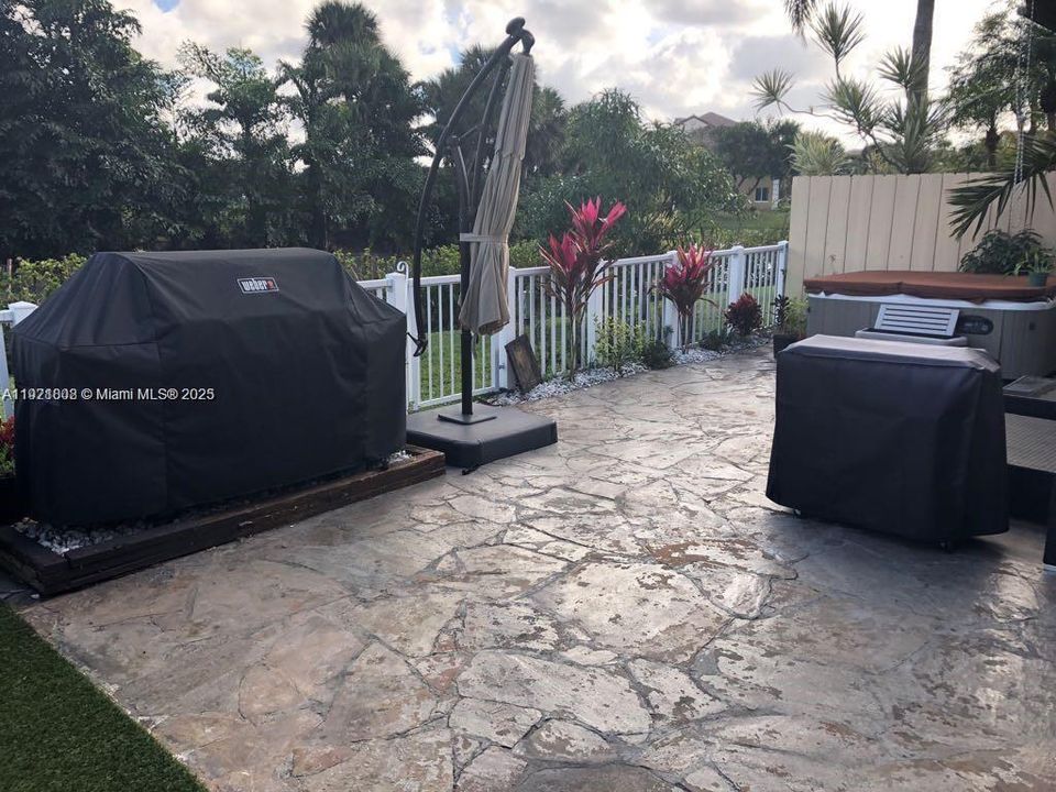 В аренду: $4,390 (3 спален, 2 ванн, 2271 Квадратных фут)