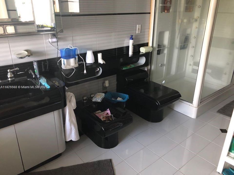 В аренду: $4,390 (3 спален, 2 ванн, 2271 Квадратных фут)