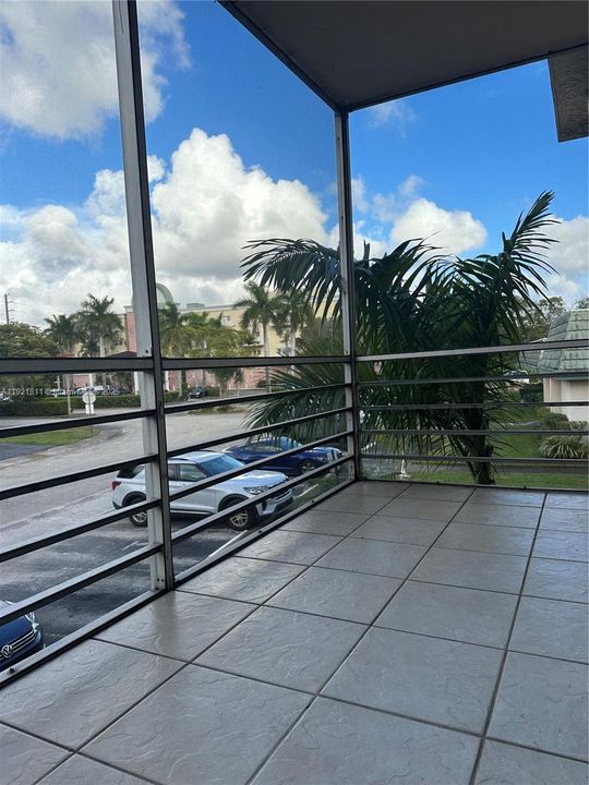 For Rent: $2,000 (2 beds, 2 baths, 1131 Square Feet)