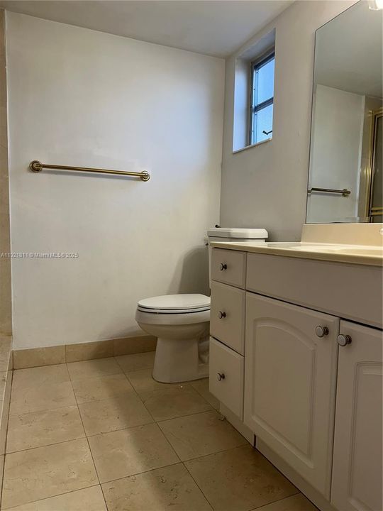 For Rent: $2,000 (2 beds, 2 baths, 1131 Square Feet)