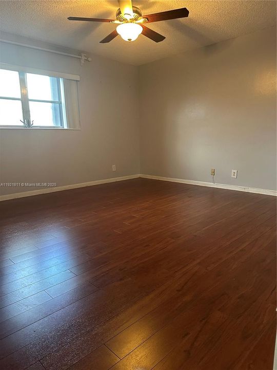 For Rent: $2,000 (2 beds, 2 baths, 1131 Square Feet)