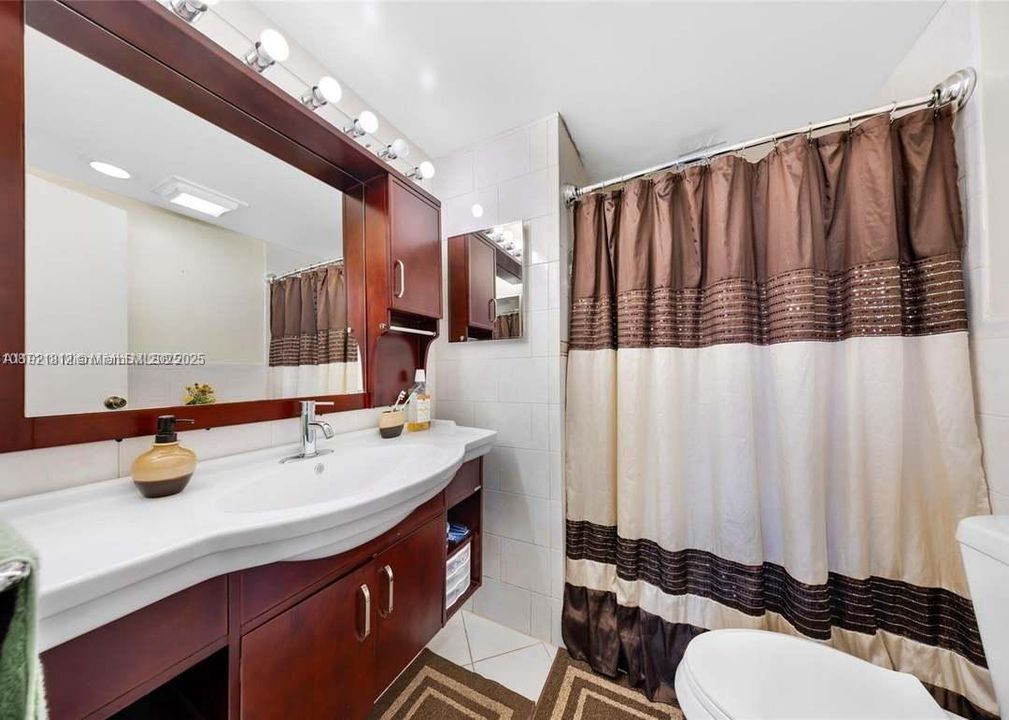 For Sale: $125,000 (2 beds, 2 baths, 865 Square Feet)