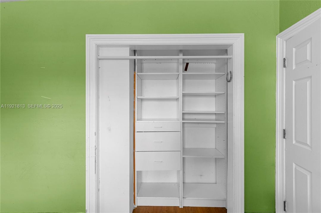 For Sale: $425,000 (3 beds, 2 baths, 1560 Square Feet)