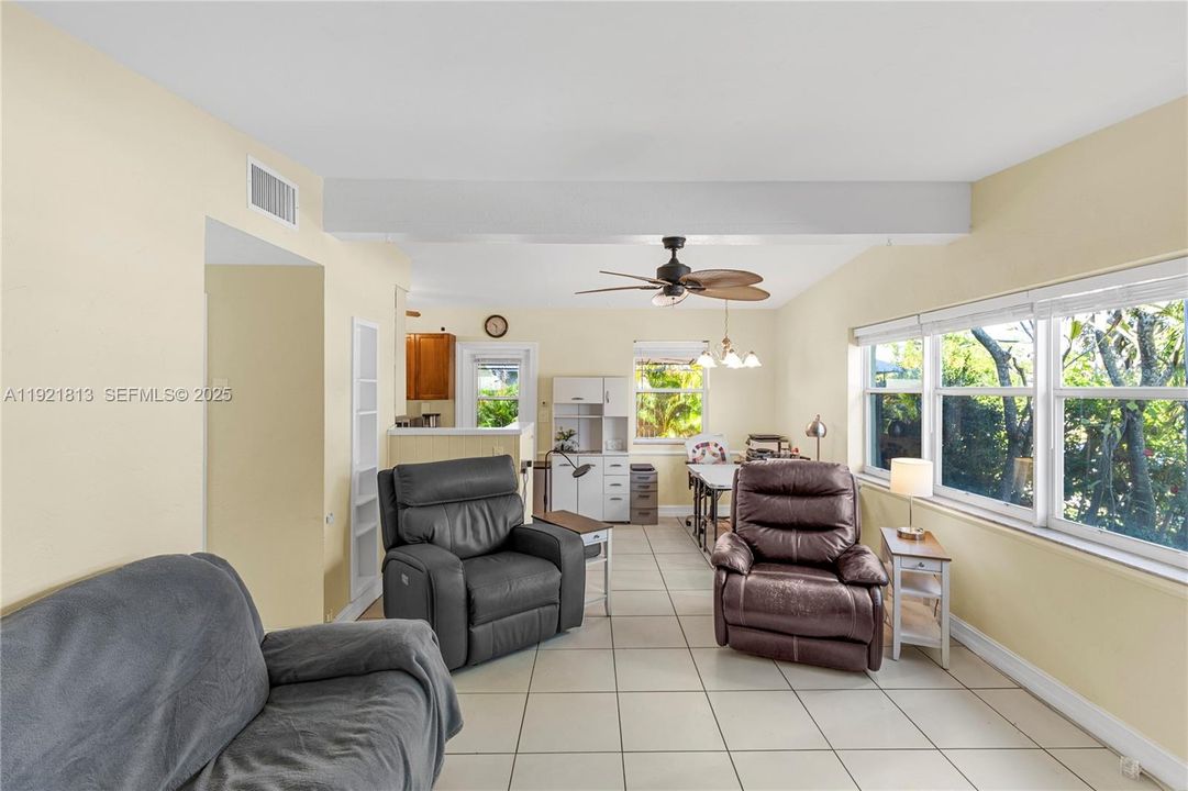 For Sale: $425,000 (3 beds, 2 baths, 1560 Square Feet)