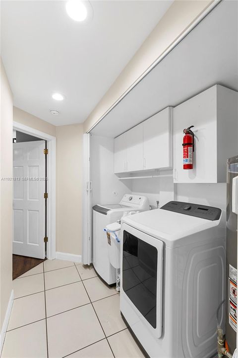 For Sale: $425,000 (3 beds, 2 baths, 1560 Square Feet)