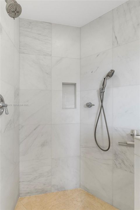 For Sale: $425,000 (3 beds, 2 baths, 1560 Square Feet)