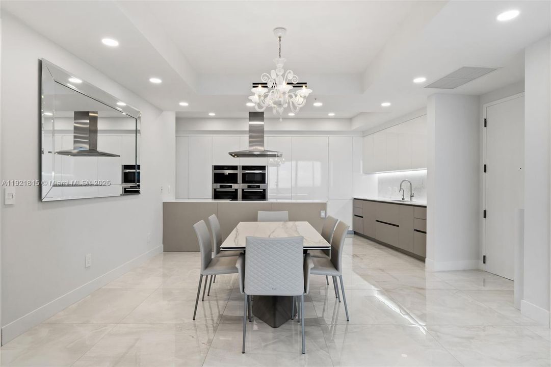 For Rent: $8,750 (2 beds, 2 baths, 1614 Square Feet)