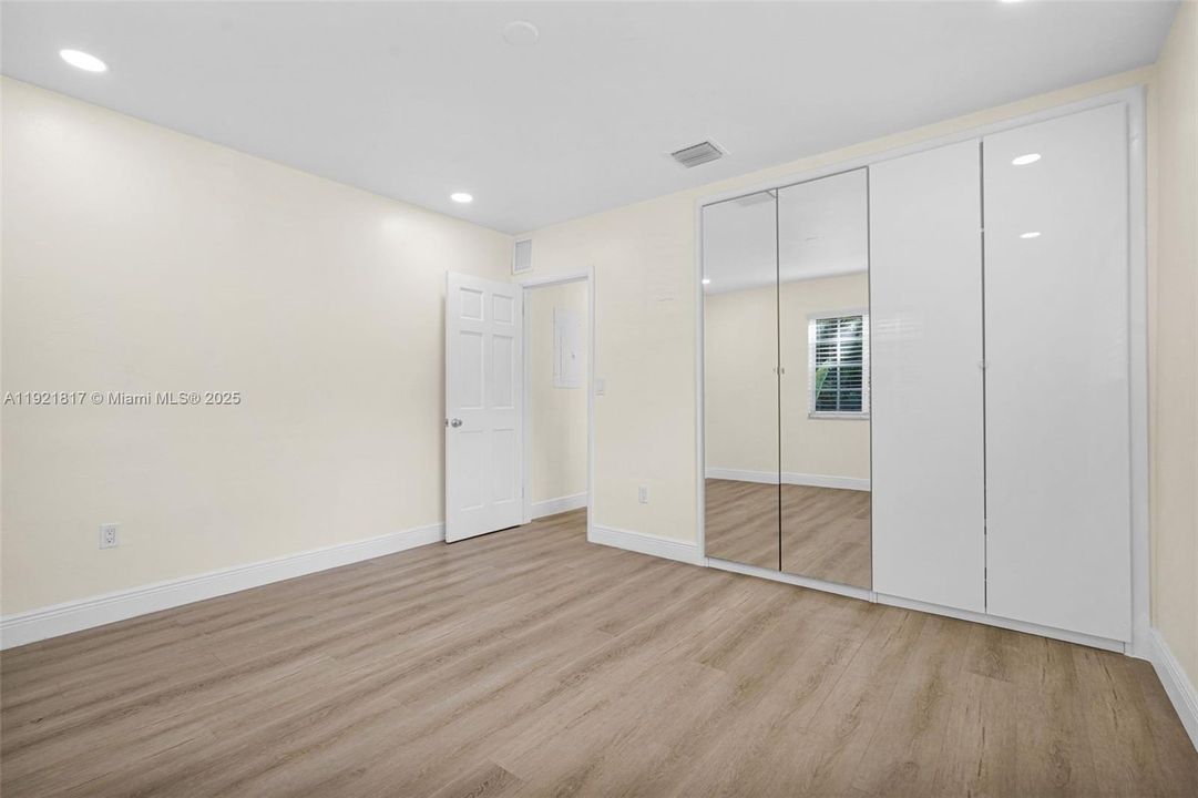 待售: $975,000 (3 贝兹, 2 浴室, 1468 平方英尺)