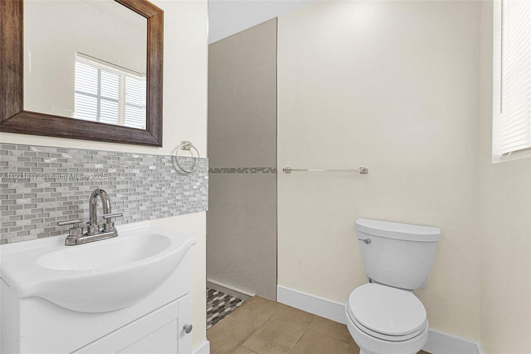 待售: $975,000 (3 贝兹, 2 浴室, 1468 平方英尺)