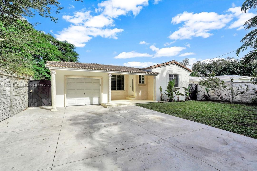 待售: $975,000 (3 贝兹, 2 浴室, 1468 平方英尺)