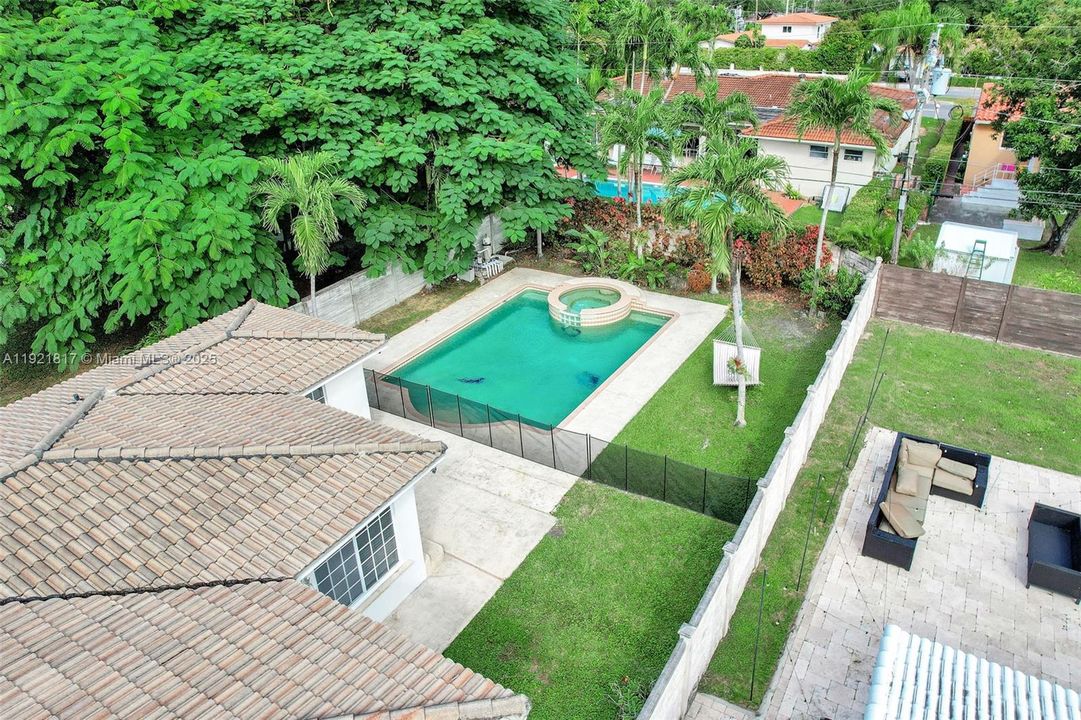 待售: $975,000 (3 贝兹, 2 浴室, 1468 平方英尺)