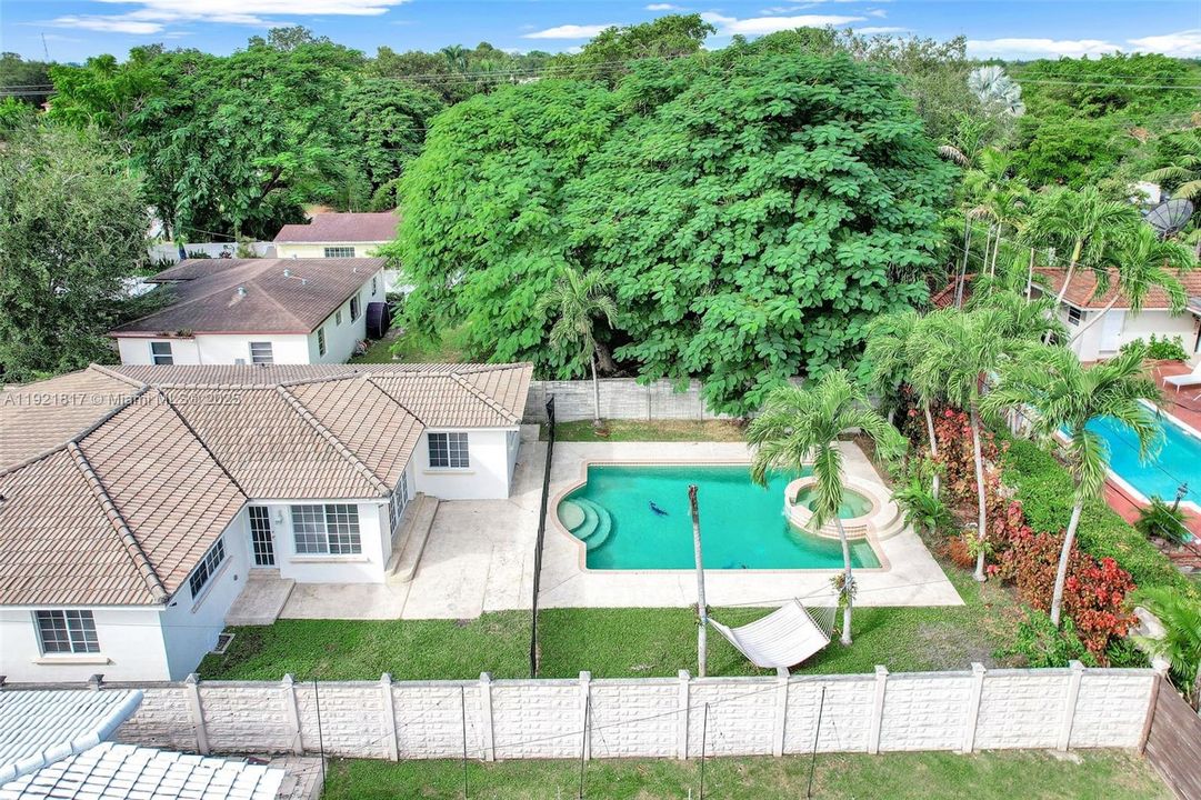 待售: $975,000 (3 贝兹, 2 浴室, 1468 平方英尺)