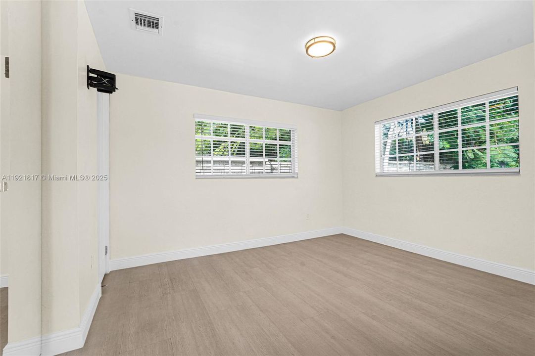 待售: $975,000 (3 贝兹, 2 浴室, 1468 平方英尺)