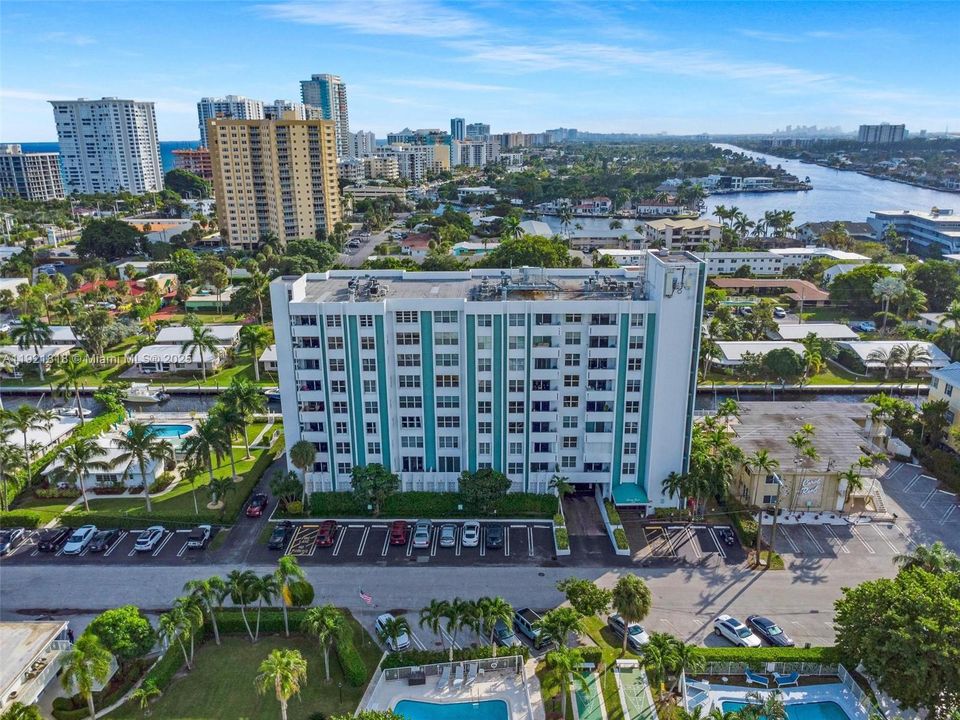 На продажу: $374,900 (2 спален, 2 ванн, 1434 Квадратных фут)