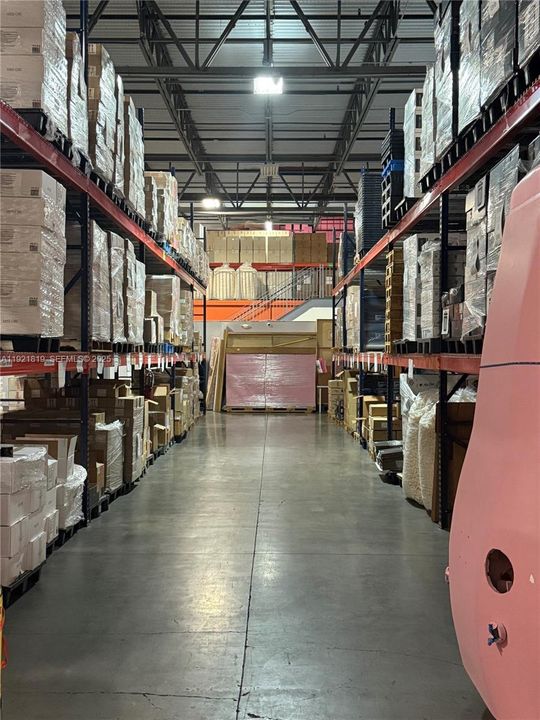 На продажу: $4,000,000 (0 спален, 0 ванн, 0 Квадратных фут)