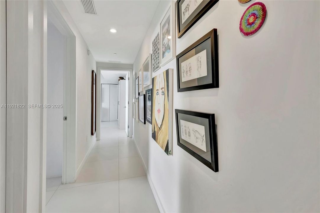 待售: $789,000 (2 贝兹, 2 浴室, 1084 平方英尺)