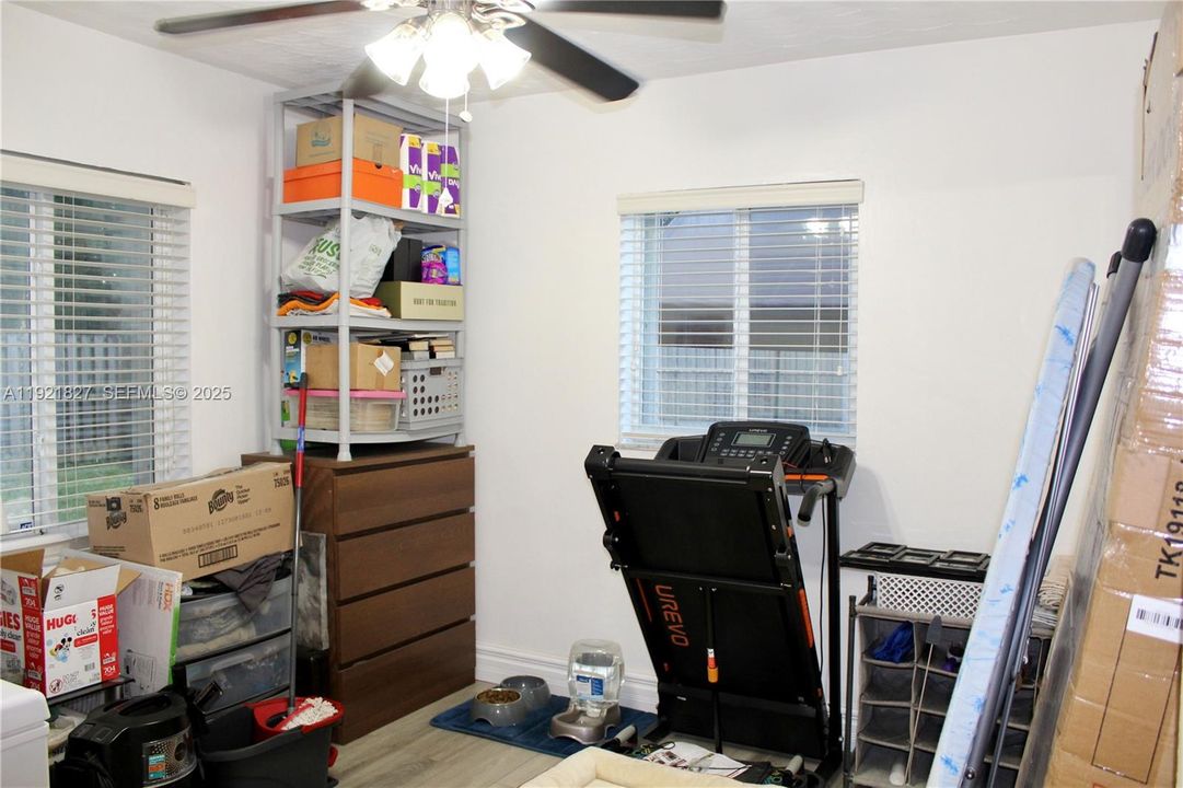 待售: $440,000 (3 贝兹, 2 浴室, 1100 平方英尺)