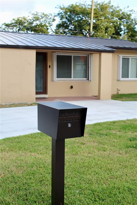 待售: $440,000 (3 贝兹, 2 浴室, 1100 平方英尺)