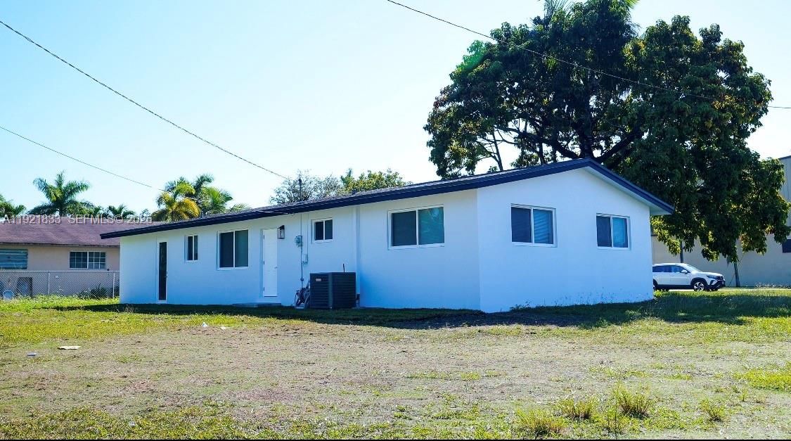 待售: $585,000 (4 贝兹, 2 浴室, 0 平方英尺)