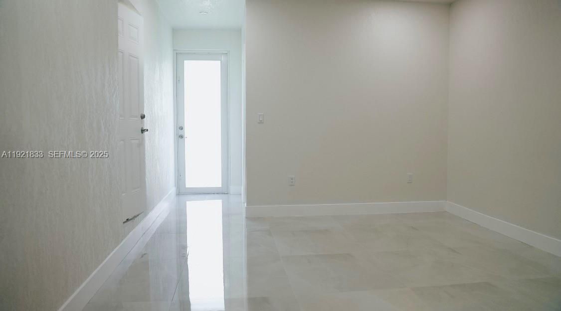 待售: $585,000 (4 贝兹, 2 浴室, 0 平方英尺)