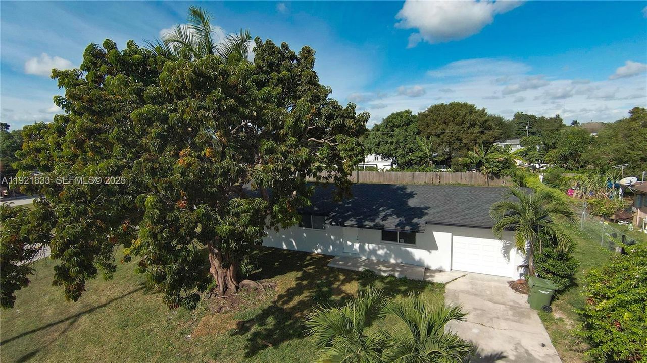 待售: $585,000 (4 贝兹, 2 浴室, 0 平方英尺)