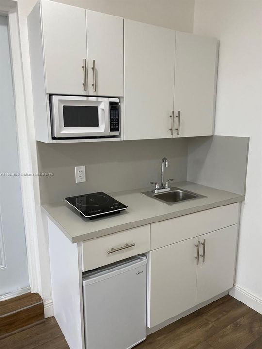 For Rent: $1,350 (0 beds, 1 baths, 0 Square Feet)