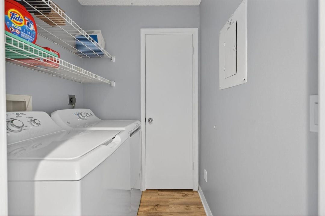 Washer/Dryer In Unit