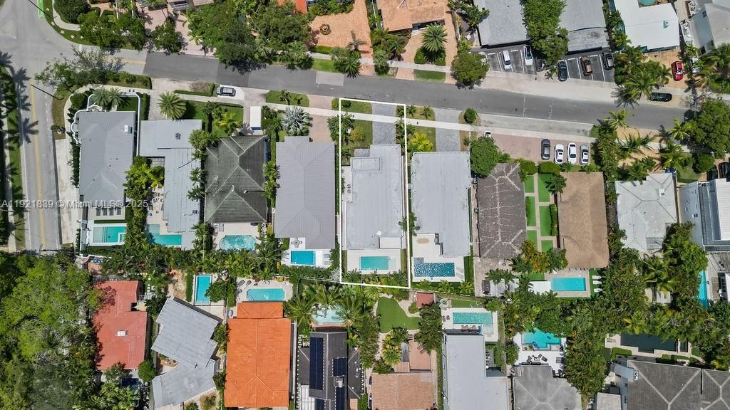 For Sale: $3,195,000 (4 beds, 4 baths, 3804 Square Feet)