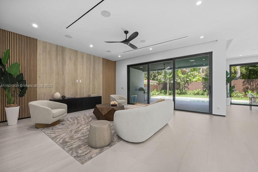 For Sale: $3,195,000 (4 beds, 4 baths, 3804 Square Feet)