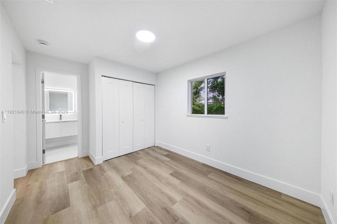 На продажу: $499,000 (3 спален, 2 ванн, 1010 Квадратных фут)