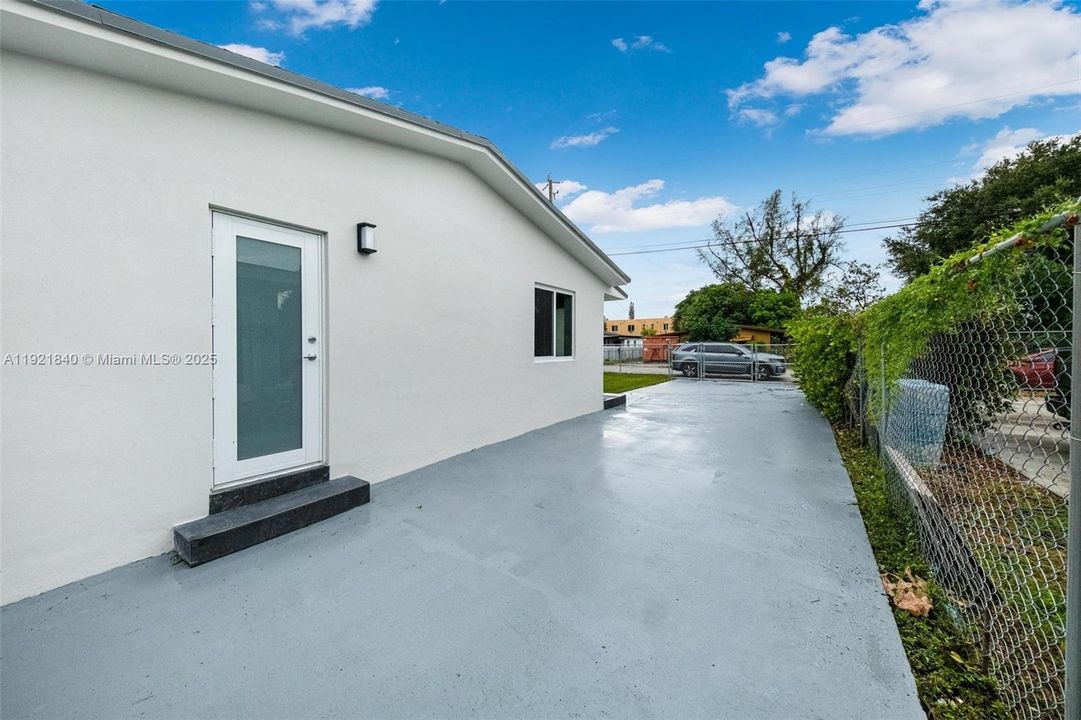 На продажу: $499,000 (3 спален, 2 ванн, 1010 Квадратных фут)